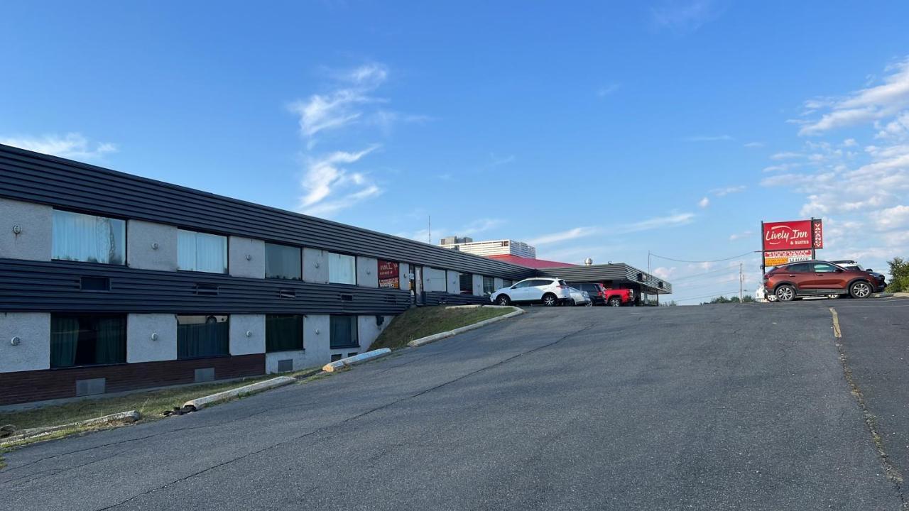 Naughton Lively Inn And Suites - Sudbury מראה חיצוני תמונה