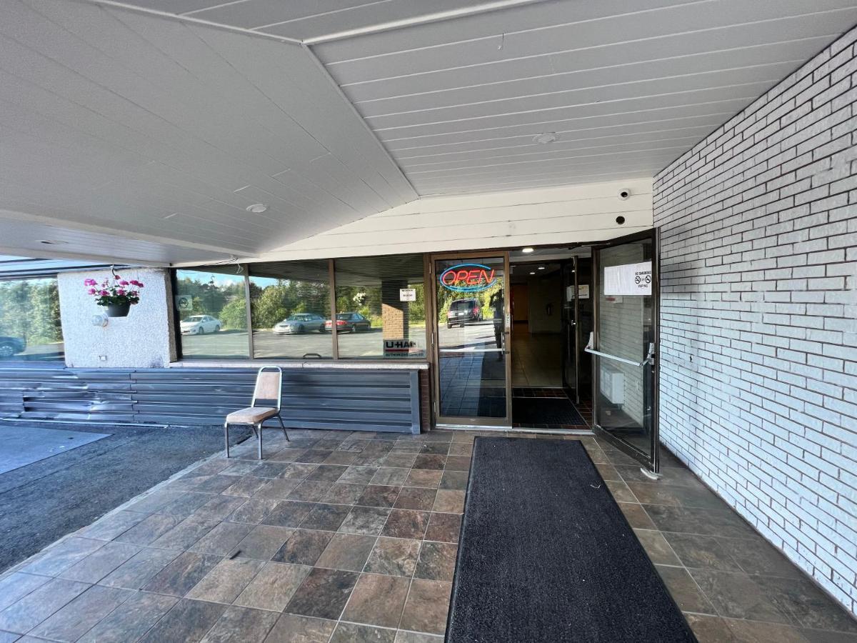 Naughton Lively Inn And Suites - Sudbury מראה חיצוני תמונה