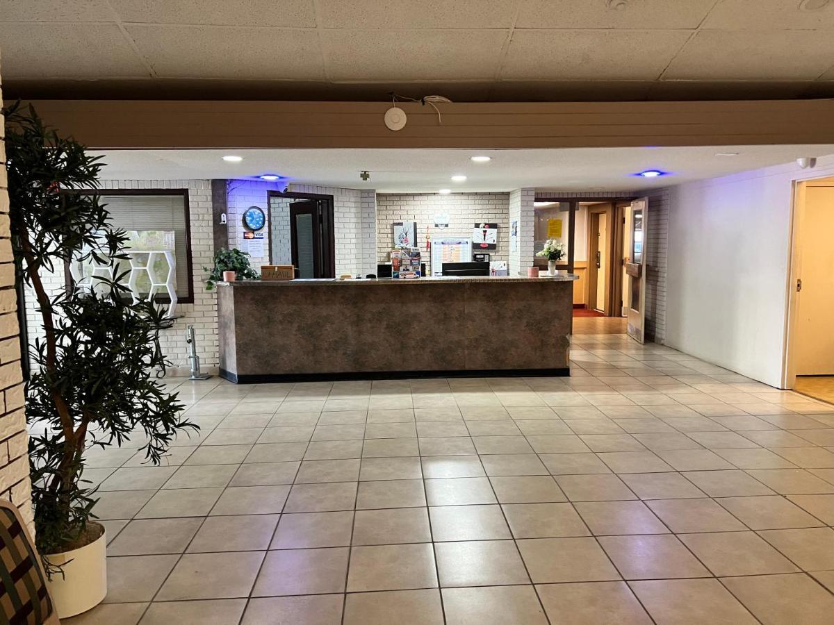 Naughton Lively Inn And Suites - Sudbury מראה חיצוני תמונה