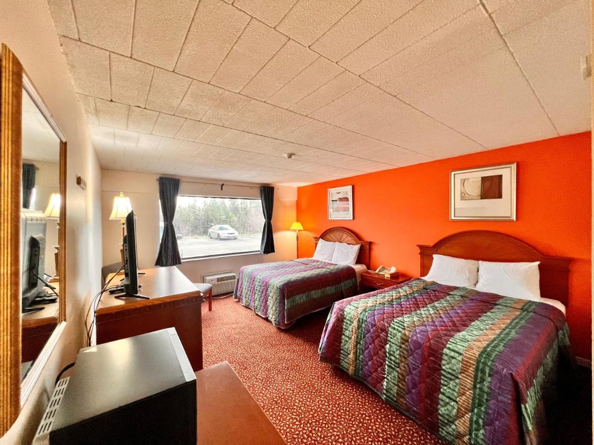 Naughton Lively Inn And Suites - Sudbury מראה חיצוני תמונה