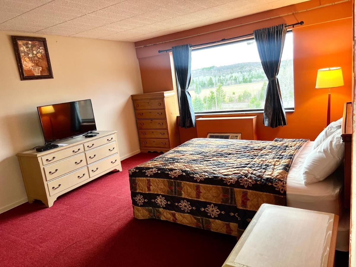 Naughton Lively Inn And Suites - Sudbury מראה חיצוני תמונה
