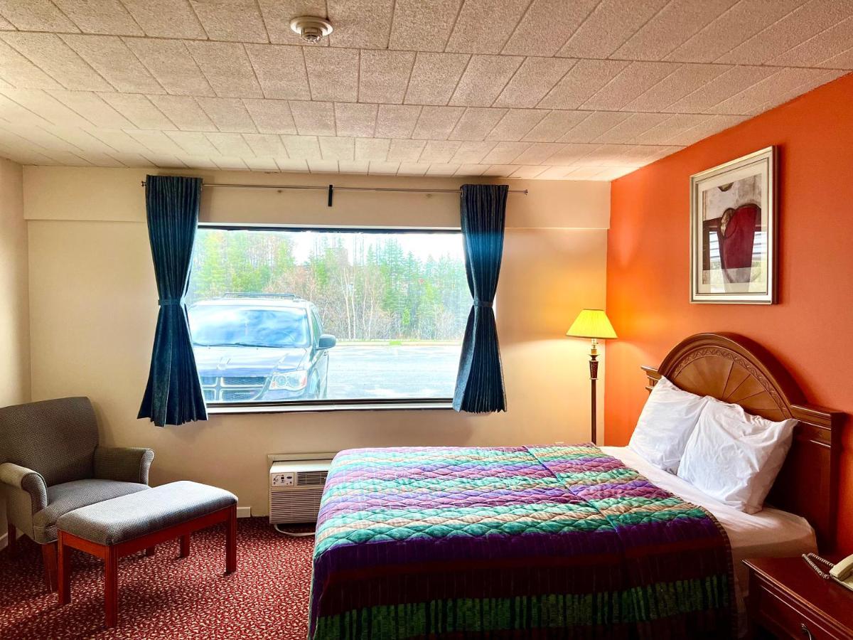 Naughton Lively Inn And Suites - Sudbury מראה חיצוני תמונה