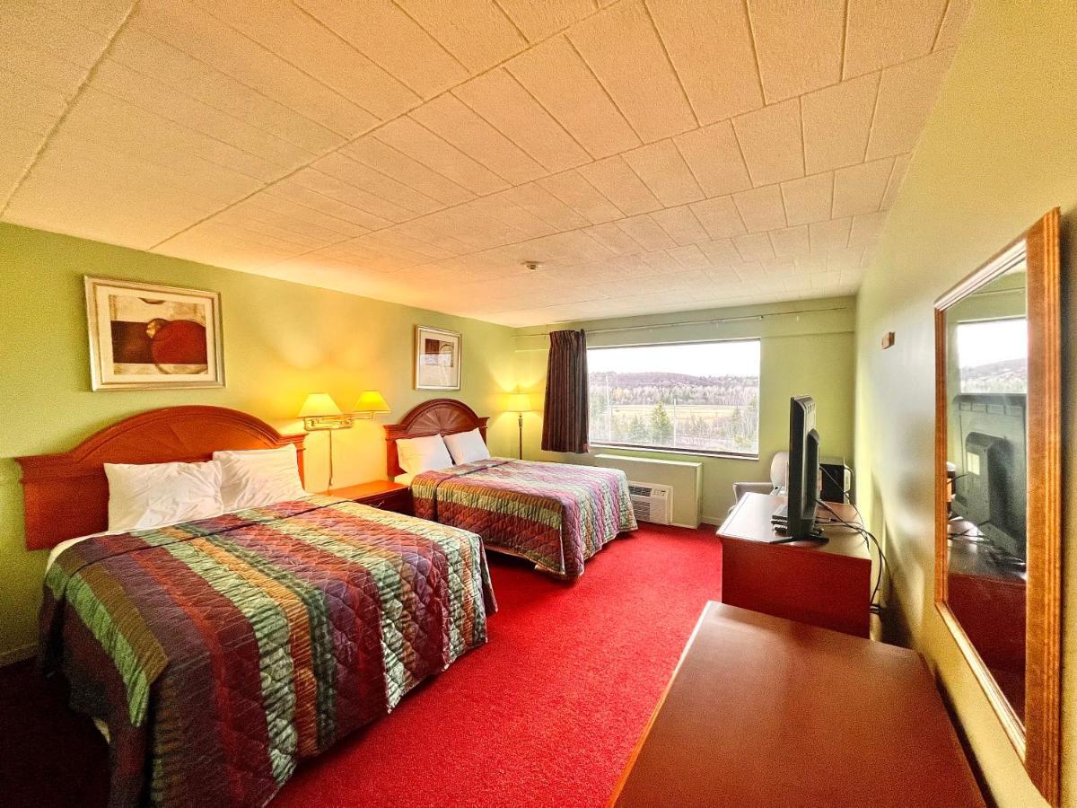 Naughton Lively Inn And Suites - Sudbury מראה חיצוני תמונה